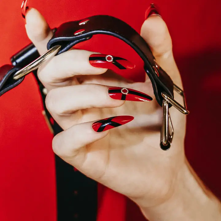 Bondage Nailz