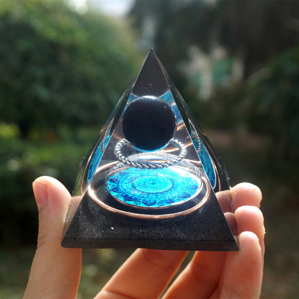 Powerful Obsidian Pyramid